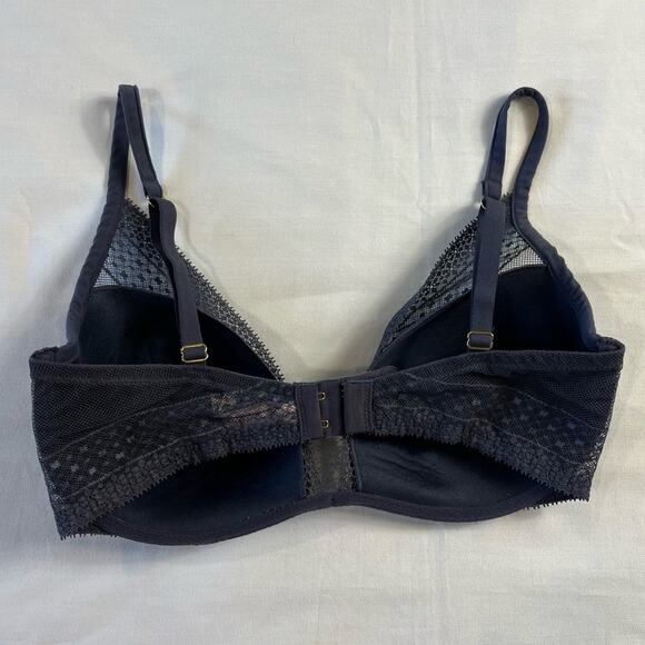Victoria's Secret Women's 34DD Incredible Plunge Bra Navy Blue Lace Dainty - Picture 2 of 8